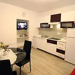 Apartamento Luna Apartments Quiet Retreat, Close To Koper, Aircon, Parking *