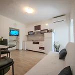 Luna Apartments Quiet Retreat, Close To Koper, Aircon, Parking Apartamento *