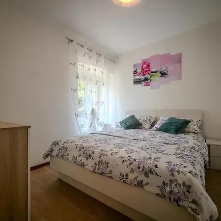 Luna Quiet Retreat, Close To Koper, Aircon, Parking Апартаменты *
