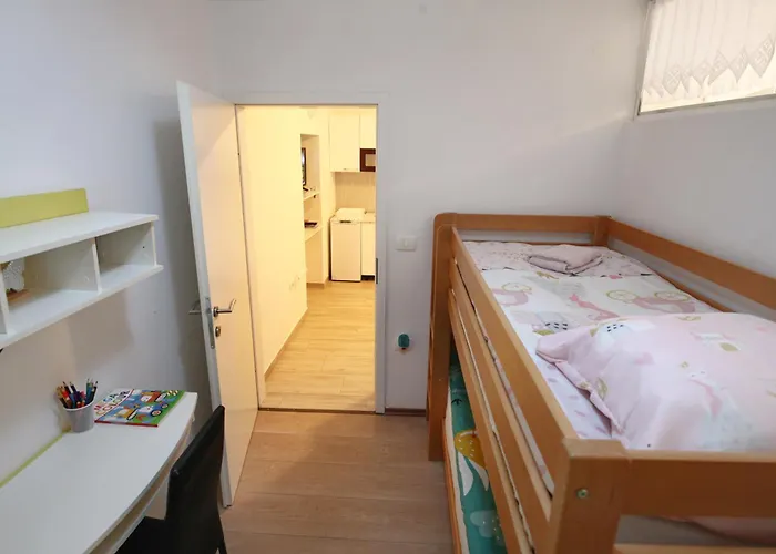 Luna Quiet Retreat, Close To Koper, Aircon, Parking أنكاران