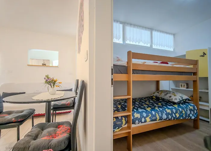 Luna Quiet Retreat, Close To Koper, Aircon, Parking شقة أنكاران